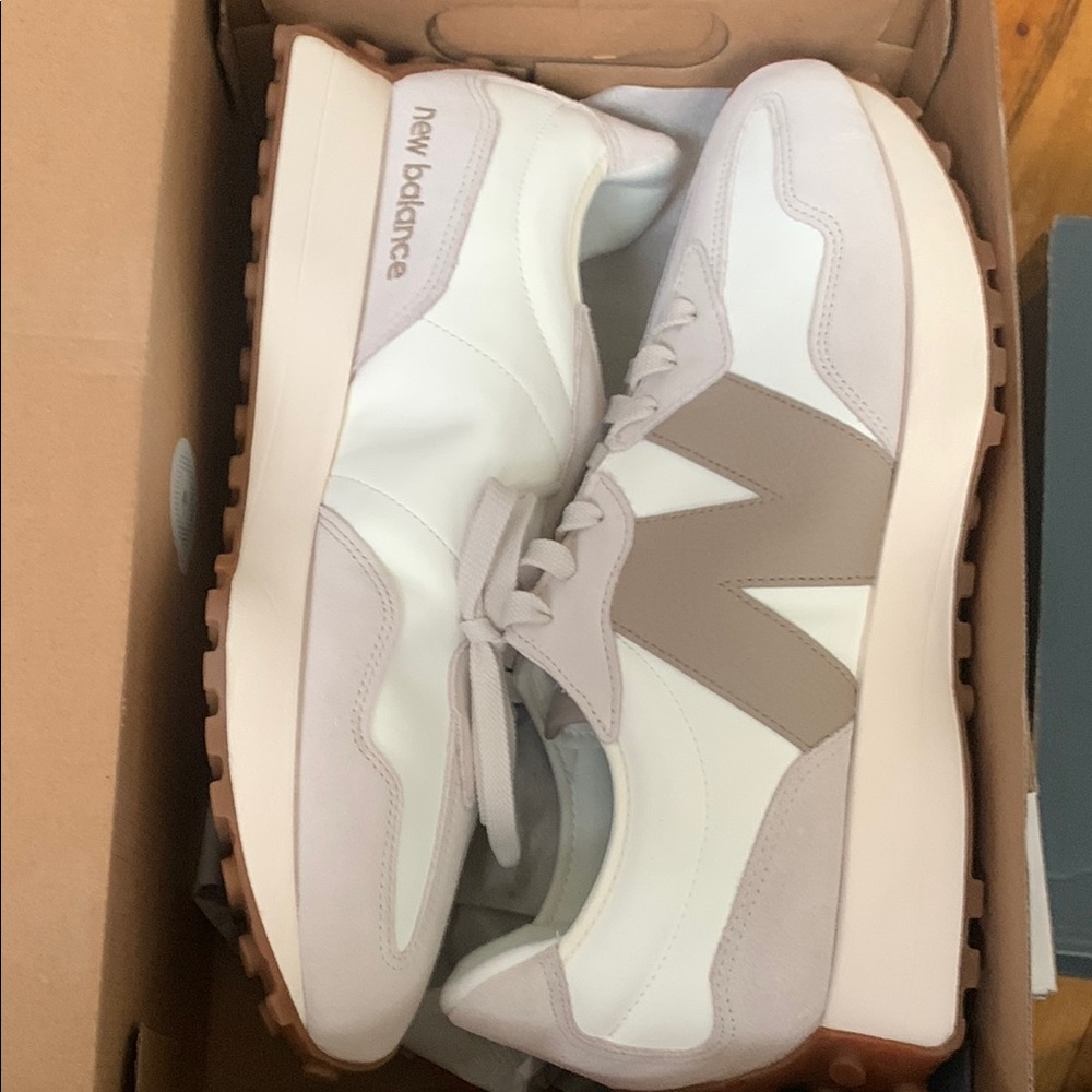 New Balance White and Tan Sneakers